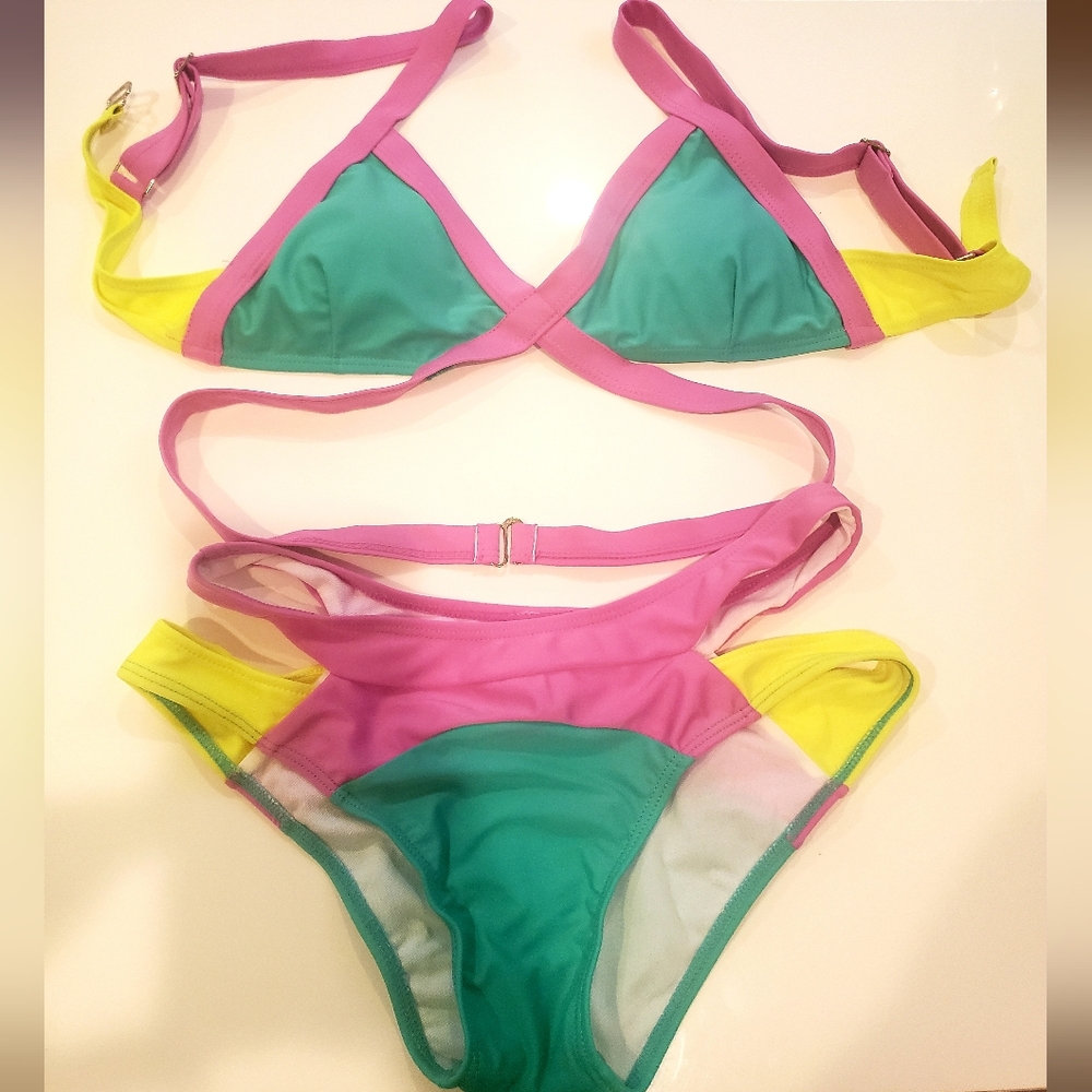 NWOT Vibrant Colorful Bikini Set (Turquoise, Pink & Neon Yellow- Large)